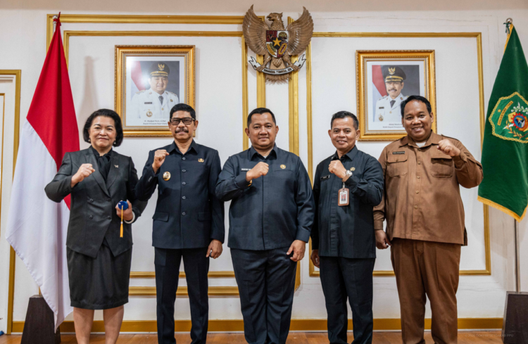 Bupati Mudyat Noor Lantik Kepala DP3AP2KB PPU