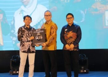 Komitmen Hadirkan Layanan Publik Transparan dan Bebas Pungli Pemkab Kutim Raih Tribun Kaltim Award 2026