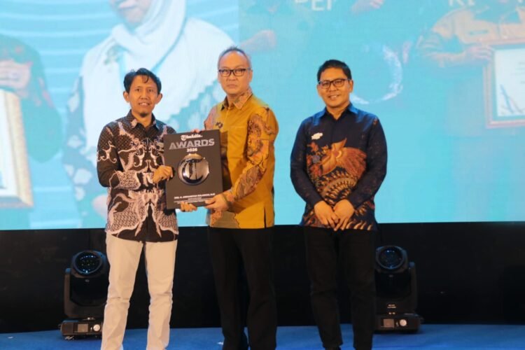 Komitmen Hadirkan Layanan Publik Transparan dan Bebas Pungli Pemkab Kutim Raih Tribun Kaltim Award 2026