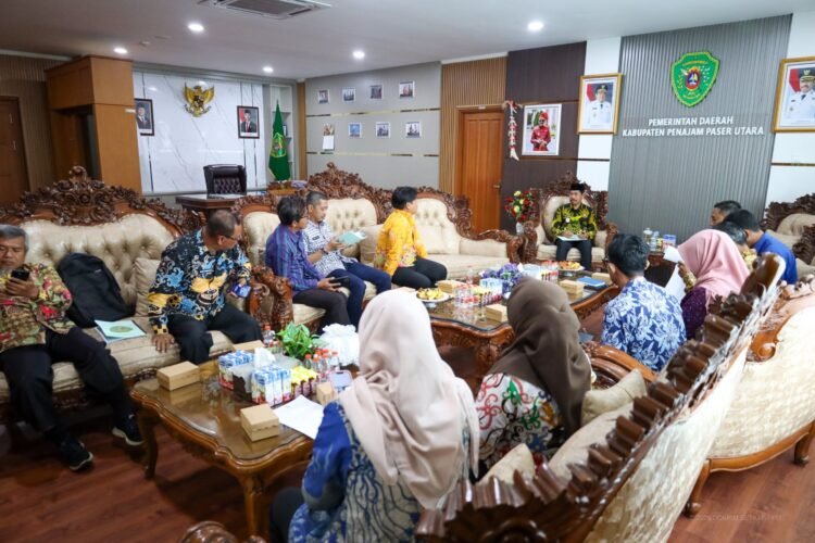 Wakil Bupati PPU Bahas Tindak Lanjut Hasil Musyawarah Warga Terkait Rencana Penataan Kawasan Anjungan