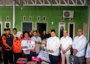 Bupati PPU Tinjau Korban Kebakaran dan Serahkan Bantuan Logistik, Ingatkan Masyarakat Agar Selalu Waspada