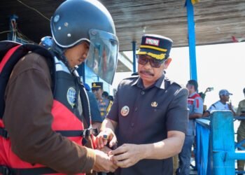Wabup PPU Pantau Keselamatan Penyeberangan, Imbau Penumpang Selalu Gunakan Life Jacket
