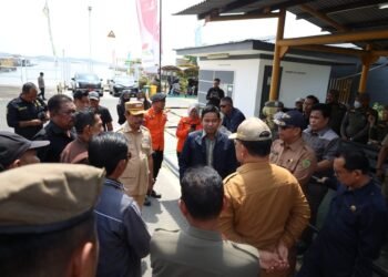 Wabup dan Ketua DPRD PPU Monitoring Pelabuhan Penajam