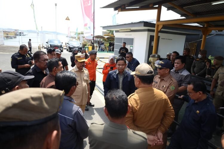 Wabup dan Ketua DPRD PPU Monitoring Pelabuhan Penajam