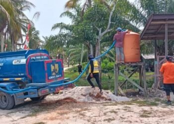 BPBD PPU Distribusikan 62 Ribu Liter Air Bersih untuk 456 KK di Sebakung Jaya