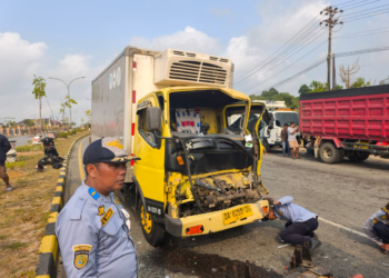Lantas Polres PPU Tangani Kecelakaan Beruntun Empat Kendaraan di Penajam, Kerugian Capai Puluhan Juta Rupiah